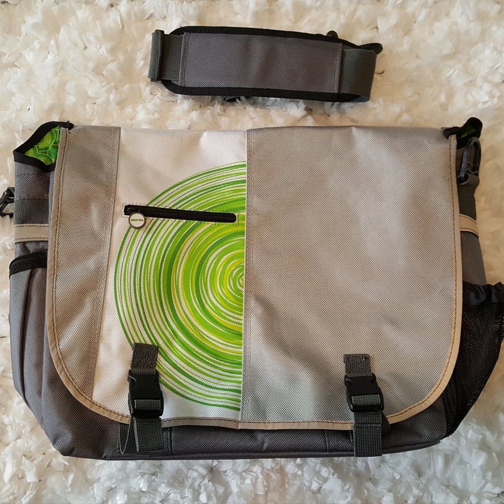 Microsoft XBOX 360 Gaming Console Messenger Bag